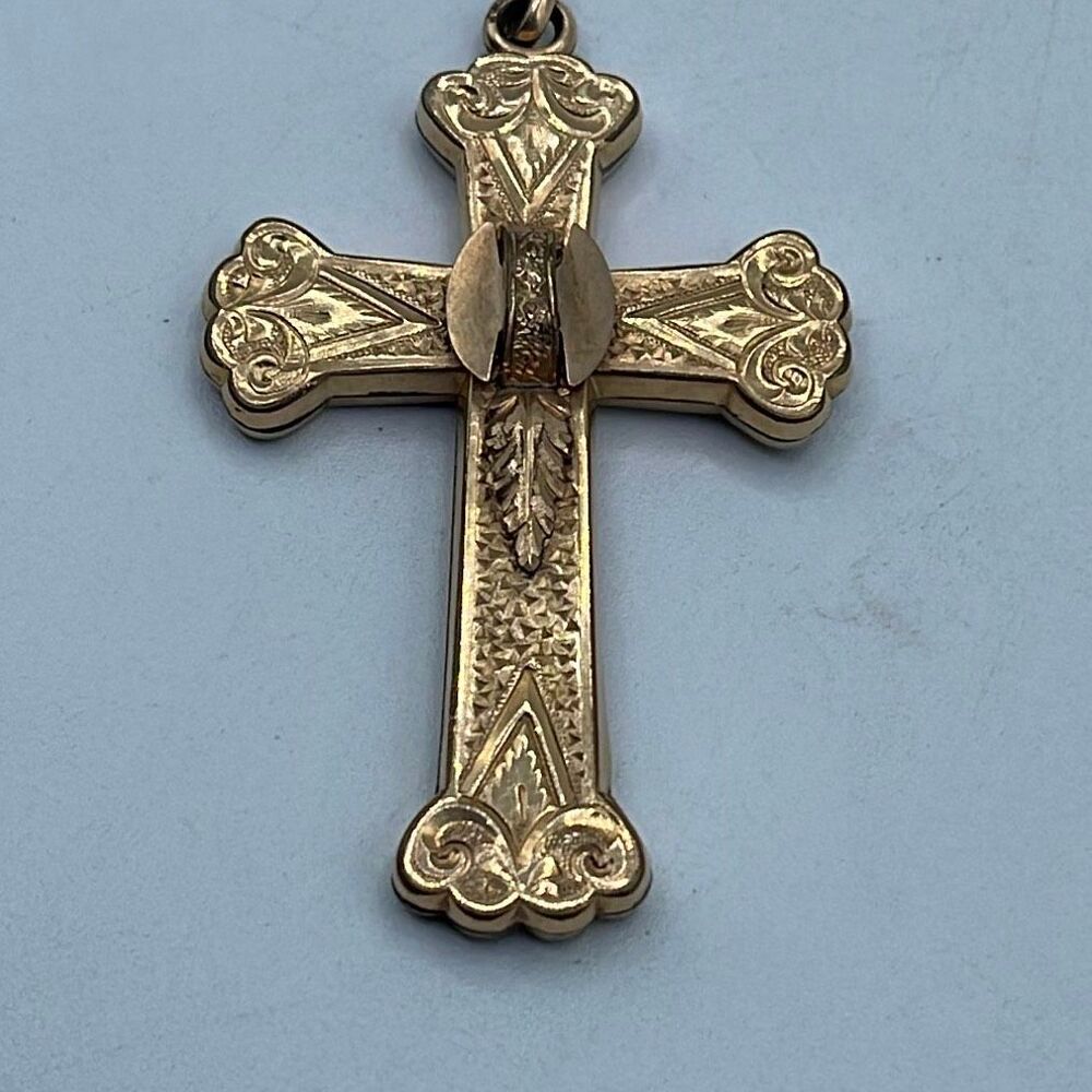 Vintage Gold platters large cross pendant.